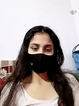 Snapshot of magicmoment00786 chatting on 12.17.24 magicmoment00786 online show from 12.17.24