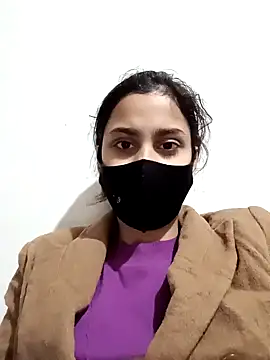 Snapshot of magicmoment00786 chatting on 01.05.25 magicmoment00786 online show from 01.05.25