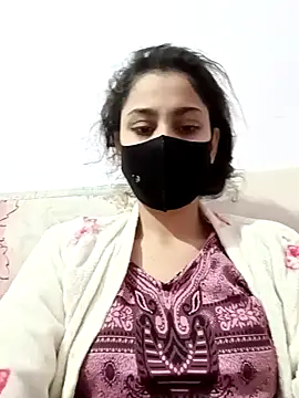 Snapshot of magicmoment00786 chatting on 01.13.25 magicmoment00786 online show from 01.13.25