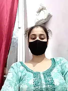 Snapshot of magicmoment00786 chatting on 09.29.25 magicmoment00786 online show from 09.29.25