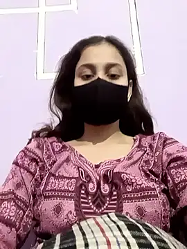 Snapshot of magicmoment00786 chatting on 11.15.25 magicmoment00786 online show from 11.15.25