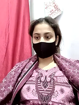 Snapshot of magicmoment00786 chatting on 11.28.25 magicmoment00786 online show from 11.28.25