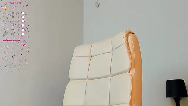 Evacadooo online show from 02.22.25