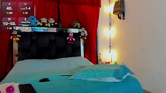 Snapshot of chloe_vasquez710 chatting on 02.12.25 chloe vasquez710 online show from 02.12.25