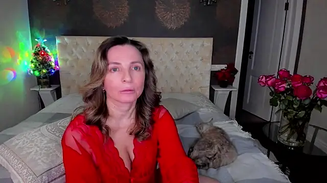 Snapshot of AllisonWilliams chatting on 01.05.25 AllisonWilliams online show from 01.05.25