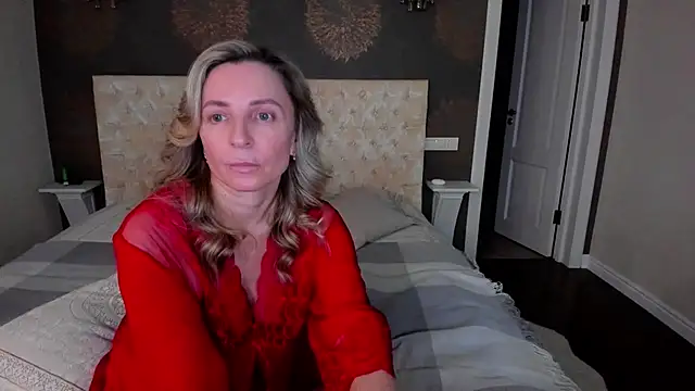 Snapshot of AllisonWilliams chatting on 02.26.25 AllisonWilliams online show from 02.26.25