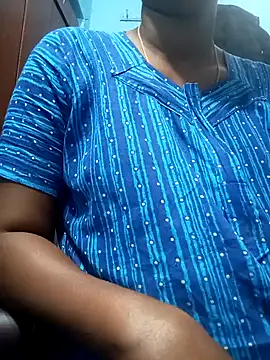 Snapshot of Tamillminnal chatting on 01.31.25 Tamillminnal online show from 01.31.25