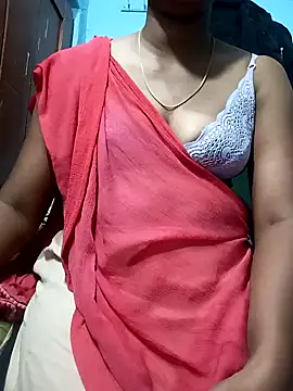 Snapshot of Tamillminnal chatting on 02.11.25 Tamillminnal online show from 02.11.25