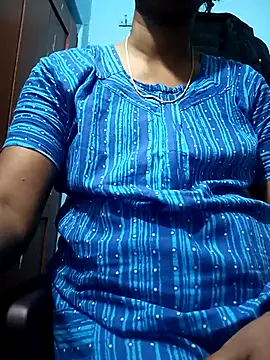 Snapshot of Tamillminnal chatting on 03.01.25 Tamillminnal online show from 03.01.25