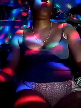 Snapshot of Tamillminnal chatting on 03.07.25 Tamillminnal online show from 03.07.25