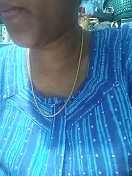 Snapshot of Tamillminnal chatting on 03.13.25 Tamillminnal online show from 03.13.25