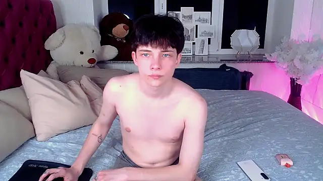 Snapshot of iwillfall chatting on 03.09.26 iwillfall online show from 03.09.26