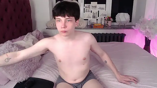 Snapshot of iwillfall chatting on 03.19.26 iwillfall online show from 03.19.26