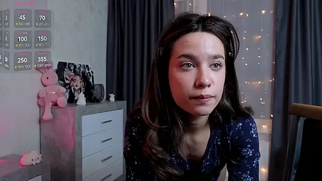 Snapshot of EmeliaReaper chatting on 12.05.25 EmeliaReaper online show from 12.05.25