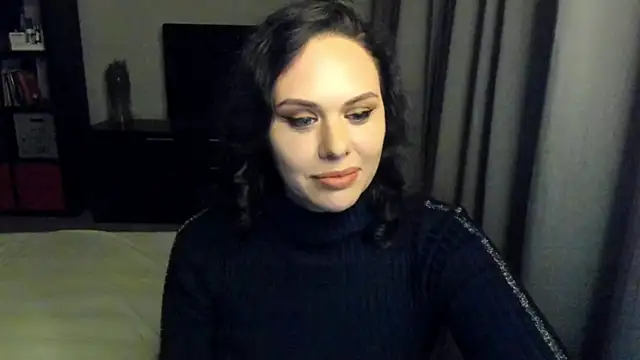 Snapshot of MollyCheiz chatting on 02.02.25 MollyCheiz online show from 02.02.25