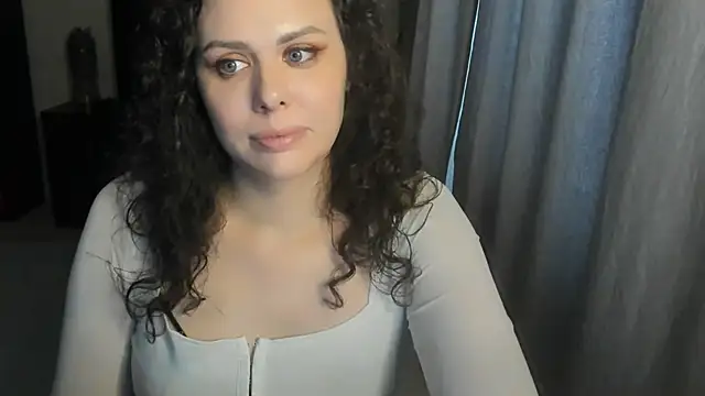 Snapshot of MollyCheiz chatting on 07.02.26 MollyCheiz online show from 07.02.26