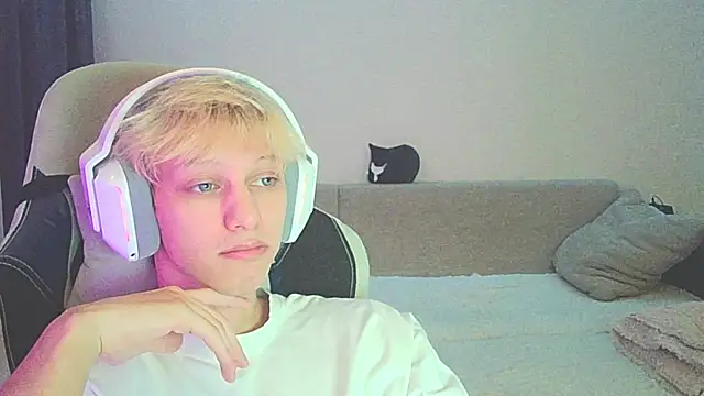 Ostin meow online show from 12.26.24