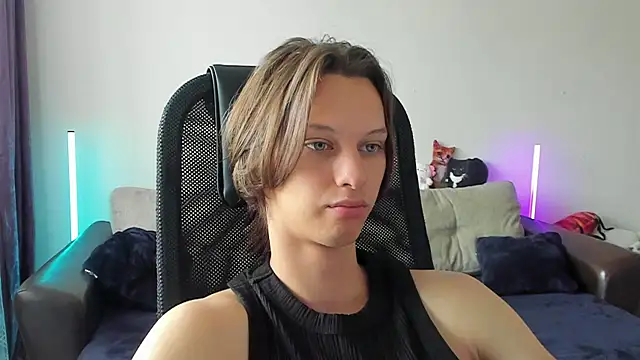 Snapshot of Ostin_meow chatting on 06.23.26 Ostin meow online show from 06.23.26