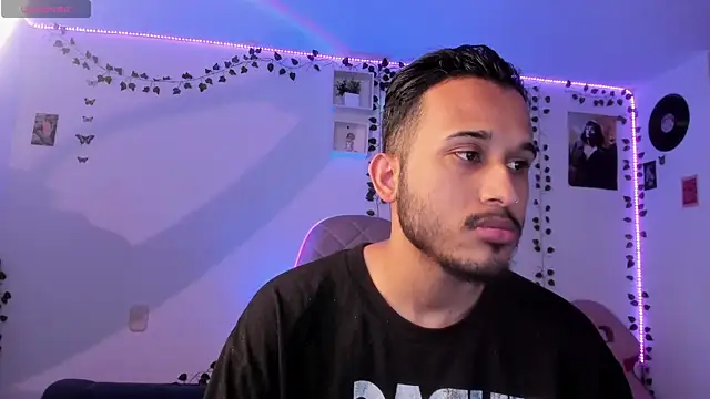 Raf brunette online show from 03.05.25