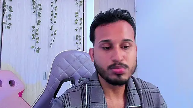 Raf brunette online show from 04.10.26