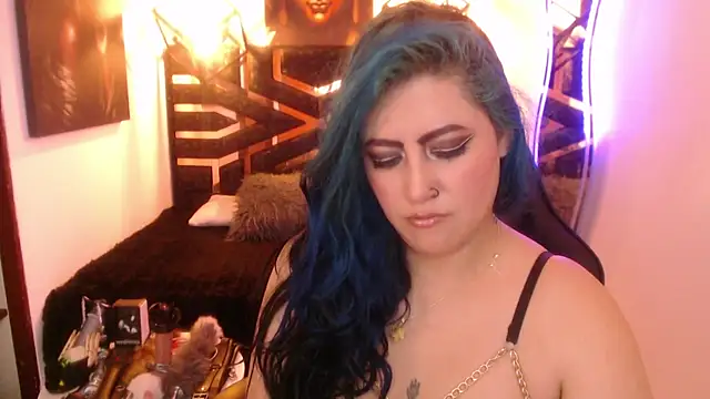 Snapshot of scarleth_blue chatting on 05.29.26 scarleth blue online show from 05.29.26