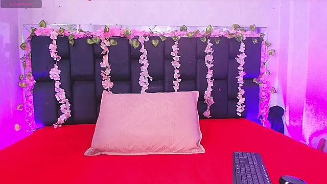 Snapshot of canela_oss chatting on 10.04.25 canela oss online show from 10.04.25