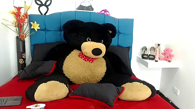 Snapshot of Bonnie-Kim chatting on 01.13.25 Bonnie-Kim online show from 01.13.25