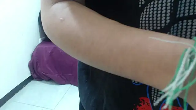 Snapshot of Bonnie-Kim chatting on 01.14.25 Bonnie-Kim online show from 01.14.25