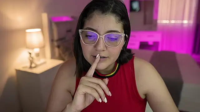 Camilaa bueno online show from 12.15.24