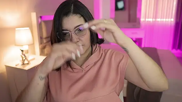 Camilaa bueno online show from 12.18.24