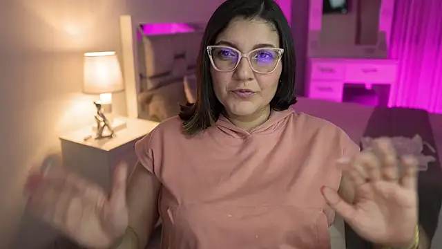 Camilaa bueno online show from 12.19.24