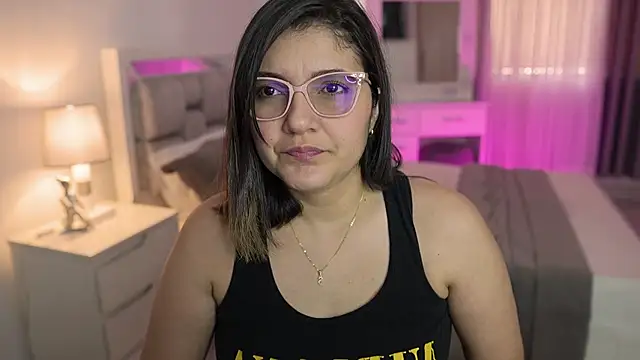 Camilaa bueno online show from 01.01.25