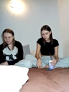 ella grays online show from 10.12.25