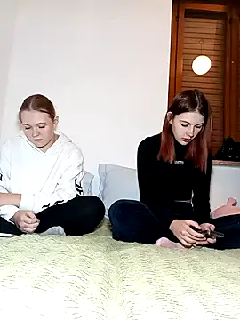 ella grays online show from 10.27.25