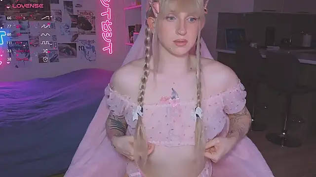 p1nkvenom online show from 11.12.25