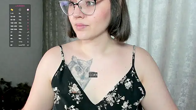 Snapshot of Hoot_owl_cb chatting on 02.17.25 Hoot owl cb online show from 02.17.25