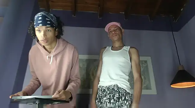 Snapshot of Kendall_Vergara chatting on 12.07.24 Kendall Vergara online show from 12.07.24