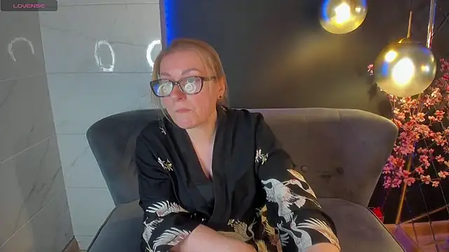 AlexandraKind online show from 02.02.25