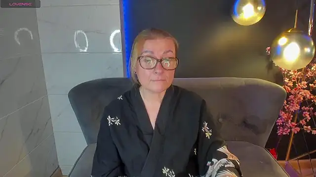 AlexandraKind online show from 02.02.25