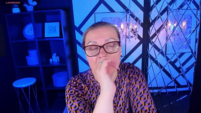 AlexandraKind online show from 03.03.25