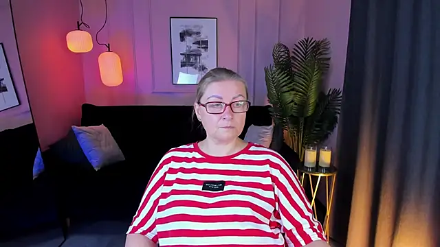 AlexandraKind online show from 09.10.25