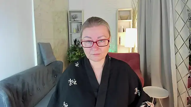 AlexandraKind online show from 11.09.25