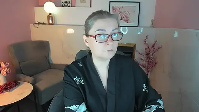 AlexandraKind online show from 11.13.25