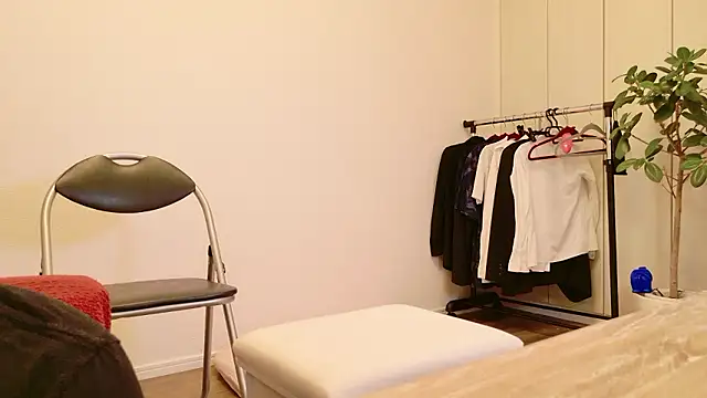 Snapshot of undo-busoku69 chatting on 11.16.25 undo-busoku69 online show from 11.16.25