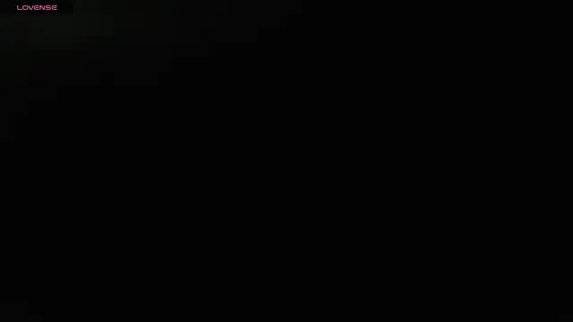 Snapshot of lulu_25_ chatting on 12.23.24 lulu 25 online show from 12.23.24