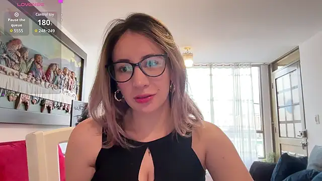 Gabby cruz  online show from 12.12.24