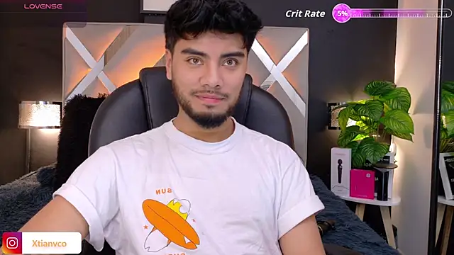 Snapshot of Tommidubois chatting on 11.14.25 Tommidubois online show from 11.14.25