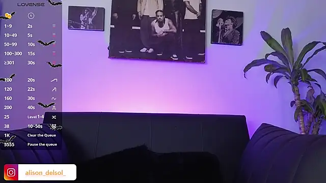 Alisson Wynter online show from 01.08.26