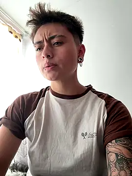 Chriss gomez2 online show from 10.05.25