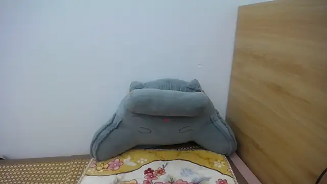 HotQueen online show from 02.24.25